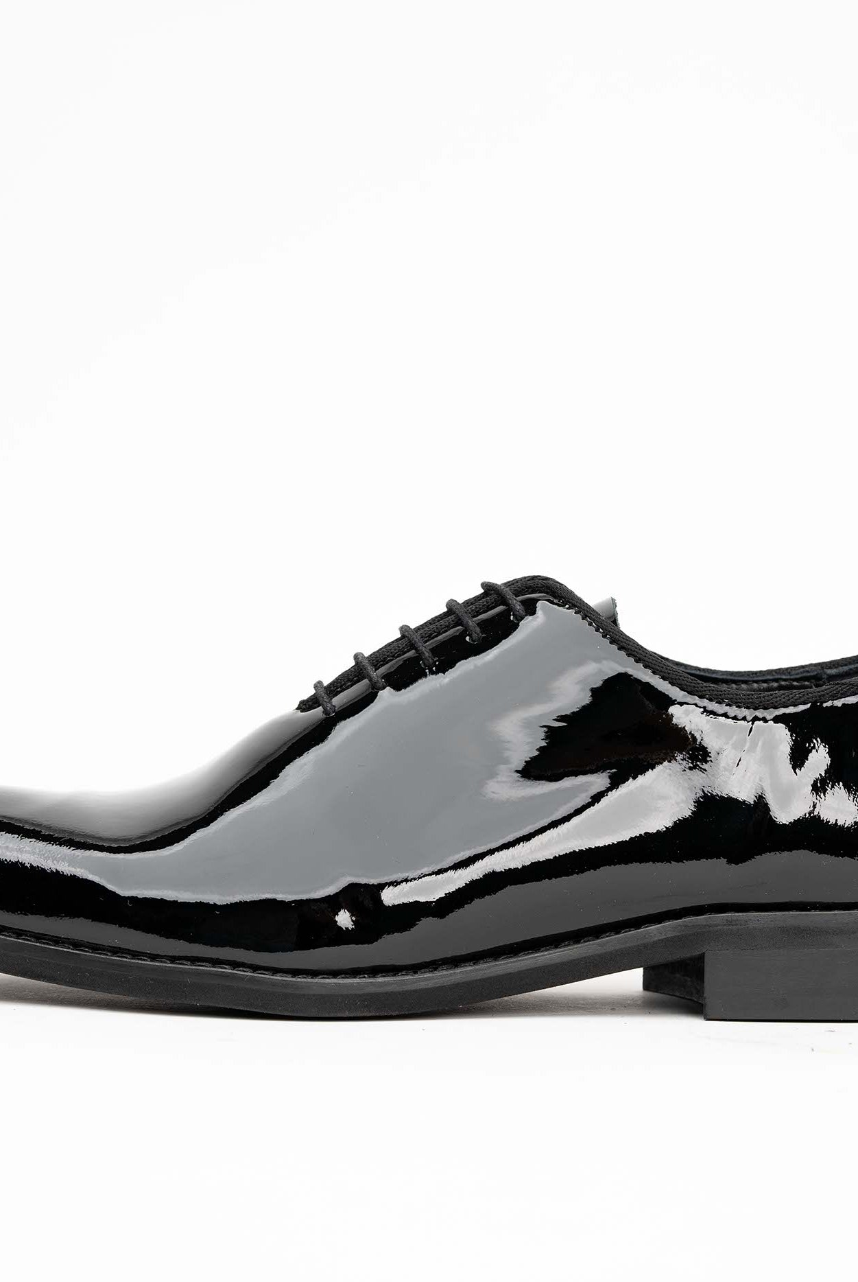 Pantofi ceremonie negri din lac 874