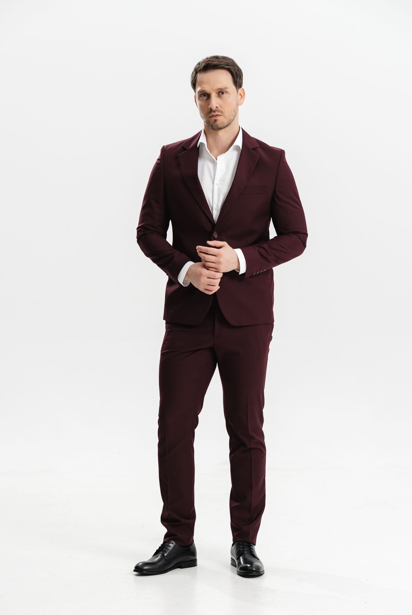 Costum visniu slim
