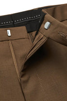 Pantaloni Noah maro - detaliu talie