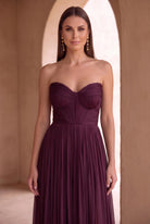 Rochie burgundy - vedere din față, bust tip corset drapat